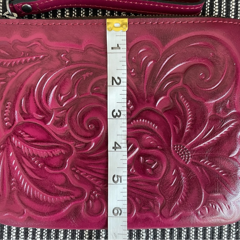 Patricia Nash Tooled Leather Cassini Wristlet - Picture 11 of 15